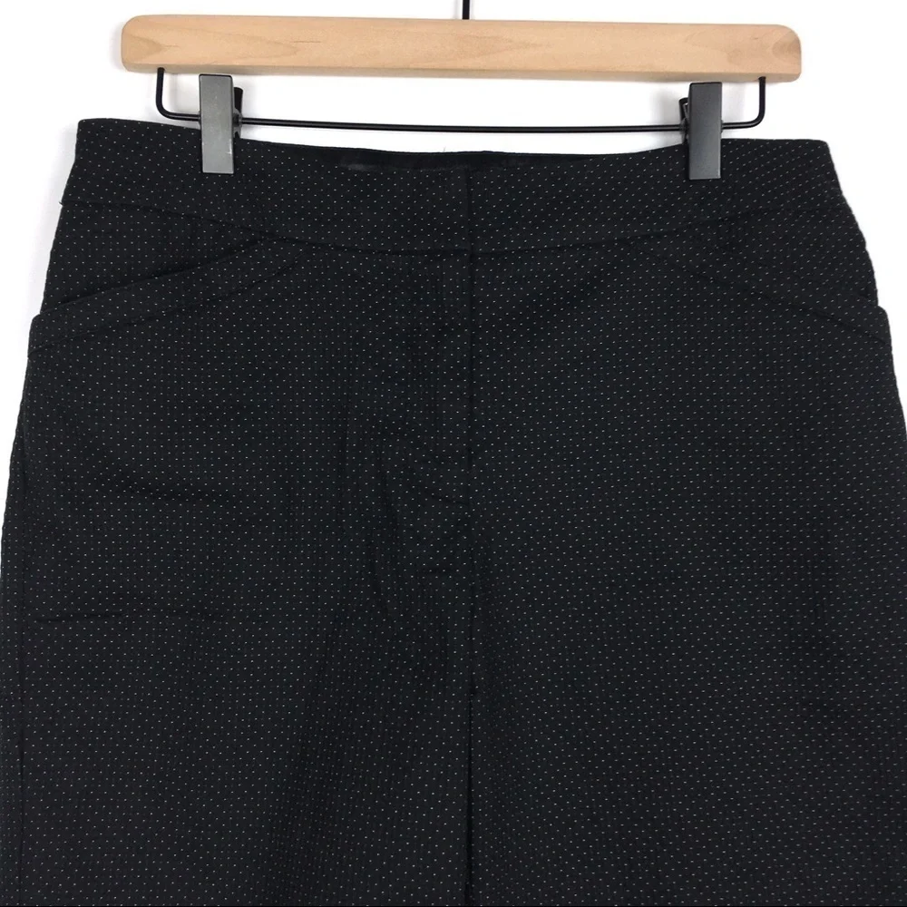 WHITE HOUSE BLACK MARKET Shorts Bermuda Knee Length Swiss Dots Minimalist Size 8